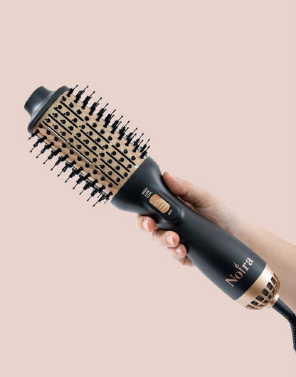 Noira hot air brush style & volume