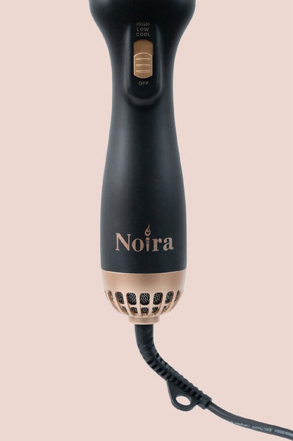 Noira hot air brush style & volume
